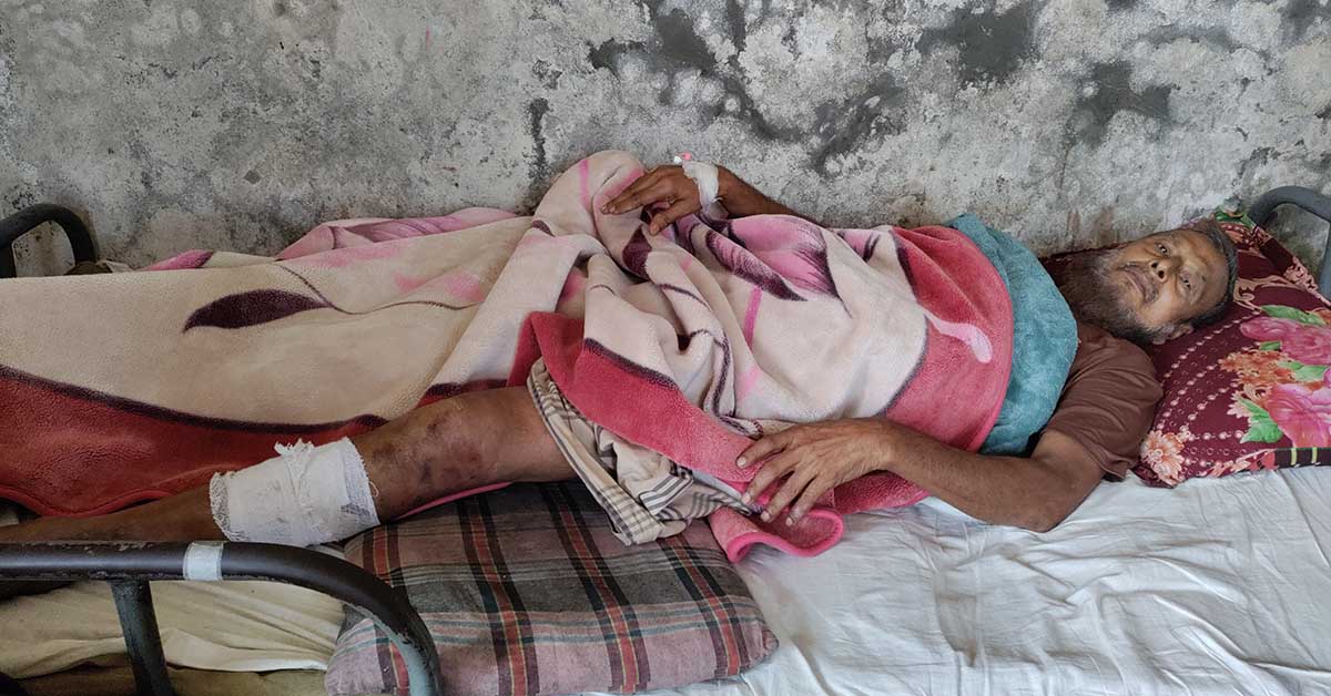 মঠবাড়িয়ায় জমি বিরোধে মসজিদের ইমামের ওপর হামলা