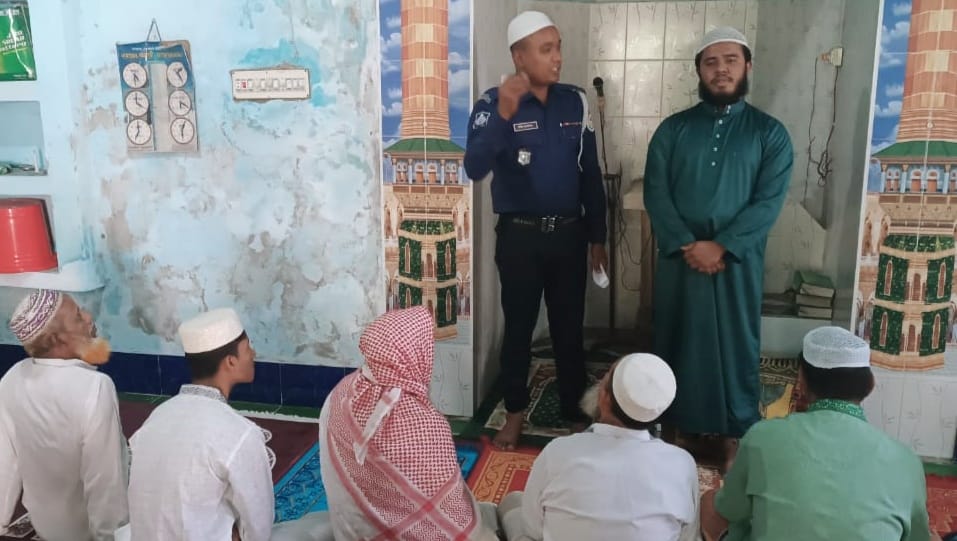 ভান্ডারিয়ায় পুলিশ সুপারের উদ্যোগে প্রচারপত্র ও মসজিদে বিশেষ বয়ান